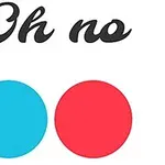 Două cercuri colorate, unul albastru și celălalt roșu, sub textul Oh no scris cu un font stilizat