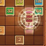Grilă de joc cu blocuri numerotate, inclusiv un bloc marcat cu 2048, pe un fundal de lemn