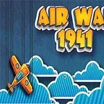 Inscripție „Air War 1941” pe un fundal albastru cu două avioane colorate și nori stilizați