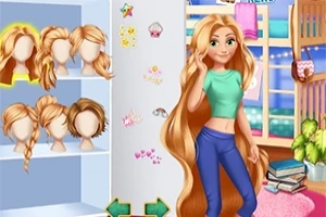 Tânără cu păr lung, blond, purtând un top verde și pantaloni albaștri, într-o cameră decorată viu, cu peruci expuse pe un raft