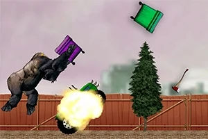 Un urs animat aruncă un scaun violet către un tractor verde explodat, alături de un copac și un topor pe fundal