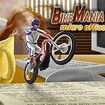 Un motociclist realizează un truc de echilibrare pe o roată în fața unui birou cu un computer și o cană de cafea vărsată, având fundalul unei cani galbene cu un logo de brânză