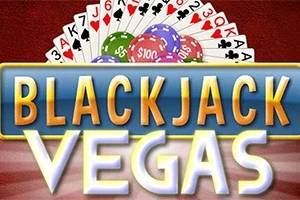Cărți de joc și jetoane colorate pe un fundal roșu, cu textul Blackjack Vegas în prim-plan