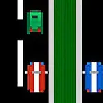 Mașini pixelate colorate pe o autostradă cu două benzi și separator verde