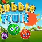Fructe colorate cu fețe zâmbitoare într-un peisaj pastoral, alături de textul Bubble Fruit în culori vibrante
