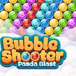 Panda zâmbitor ținând o umbrelă roșie, înconjurat de bile colorate și sigla Bubble Shooter Panda Blast pe fundal de nori