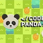 Cap de panda alături de textul „< / CODE PANDA >” pe un fundal verde cu modele de monede, cufăr și săgeată indicând direcția „WEST”