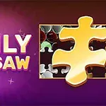 Text Daily Jigsaw în partea stângă și o piesă mare de puzzle aurie în dreapta pe un fundal mov cu stele