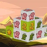Cuburi plasate într-o formație piramidală cu imagini de porci roz, crocodili verzi, stele și simboluri de multiplicare, pe un fundal cu peisaj montan