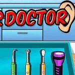 Textul Ear Doctor este scris cu litere roșii, flancat de două desene de urechi, iar dedesubt se află o tavă cu instrumente medicale