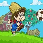 Băiat desenat animat poartă o pălărie de paie și dă cu piciorul într-o minge de fotbal pe o pajiște, cu un hambar, un pom plin de mere și o oaie alături