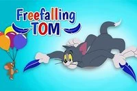 Geronimo! Tom cade rapid spre pământ de la mare înălțime