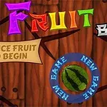 Text colorat cu Fruit Break pe un fundal de lemn și un buton rotund albastru cu o felie de pepene verde în centru, înconjurat de textul NEW GAME