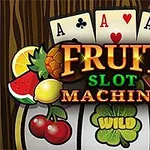 Trei cărți de joc cu simbolurile pică, cupă și treflă deasupra unui slot cu fructe, inclusiv cireșe, lămâie, pepene roșu, ananas și o prună, cu textul Fruit Slot Machine