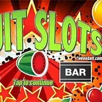 Textul FRUIT SLOTS este prezentat pe un fundal colorat cu fructe, clopoței și stele