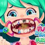 Personaj animat cu păr verde și ochi mari, având gura larg deschisă pentru o consultație dentară, cu dantură vizibilă și expresie speriată