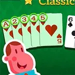 Cărți de joc afișate alături de personaje animate pe un fundal verde