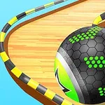 Minge cu un design hexagonal negru și verde pe o pistă de lemn curbată, delimitată de bariere galbene și negre