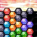 Hexagoane colorate aranjate într-un puzzle, cu o mână care indică adăugarea unei piese noi
