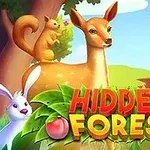 Un cerb, o veveriță și un iepure într-un peisaj de pădure cu fundal albastru deschis și textul HIDDEN FOREST scris pe frunze verzi