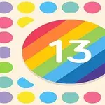 Cerc central cu dungi în culorile curcubeului și numărul 13, înconjurat de cercuri colorate pe fundal bej