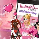 Trei tinere într-un cadru roz, cu un telefon afișând Instagirls Dress Up #ValentinesDay și inimioare roz în fundal