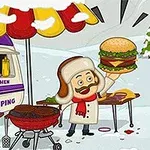 Un bărbat cu o căciulă groasă și fular ține un burger mare lângă un cort de camping și un grătar într-un peisaj de iarnă