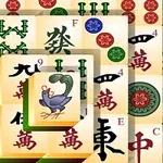 Piese de joc suprapuse cu simboluri chinezești și ilustrații colorate, inclusiv un păun și caractere chinezești