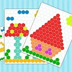 Trei imagini colorate pe un fundal albastru, fiecare reprezentând modele din hexagoane, inclusiv o ciupercă și două case