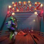 Motorcyclist pe o podină de lemn în lumina unor reflectoare, cu titlul Moto Maniac 2 deasupra