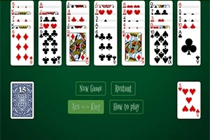 Joc de cărți solitaire cu cărți de joc afișate pe un fundal verde și opțiuni de meniu vizibile