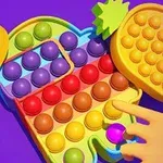 Jucărie pop-it colorată în formă de personaj, cu cercuri de diferite culori și forme de fructe pe un fundal violet