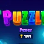 Text colorat PUZZLE și Fever pe fundal albastru cu hexagoane colorate și un trofeu cu numărul 1891