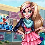 Tânără îmbrăcată în haine la modă ținând o pungă de cumpărături în fața unui centru comercial colorat