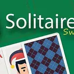 Cărți de joc cu un design festiv și textul Solitaire Swift pe un fundal verde
