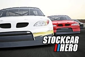 Două mașini de curse, una albă și alta roșie, pe o pistă de viteză, cu textul Stockcar Hero în colțul din dreapta jos