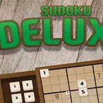 Text verde Sudoku Deluxe pe un fundal din lemn, cu o grilă de sudoku parțial completată dedesubt