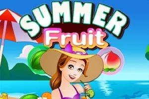 O femeie cu pălărie de plajă bea un cocktail lângă mare, cu fructe și elemente de vară pe fundal