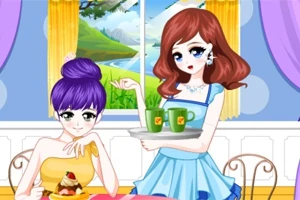 Două tinere anime într-o cafenea, una la masă cu un desert și alta servind băuturi, cu o fereastră mare în fundal