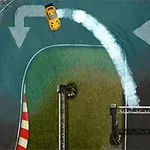 Mașină galbenă derapând pe o pistă de curse în jurul unui viraj cu săgeți mari albe indicând direcția