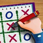 Mâna unei persoane desenează un „X” pe o grilă de joc pe o foaie de caiet, cu alte „X”-uri și „O”-uri deja plasate