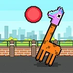 Girafă pixelată cu cap albastru, lovind o minge roșie într-un peisaj urban cu fundal de clădiri și cer albastru