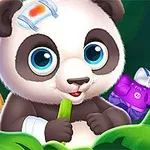 Ursuleț panda animat, cu un pansament pe cap, ținând un castravete, înconjurat de frunze verzi și obiecte de îngrijire personală
