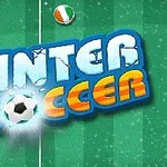 Textul Winter Soccer pe un fundal verde cu linii albe și mingi de fotbal cu drapeluri