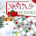 Peisaj de iarnă cu un joc Sudoku tematizat de Crăciun și un om de zăpadă